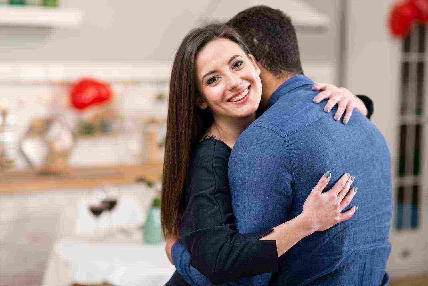 What does it mean when a guy hugs you for more than 5 seconds?