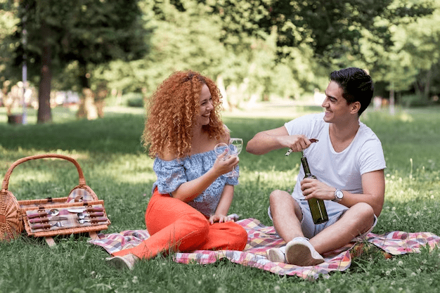 What to do on a first date with a guy 