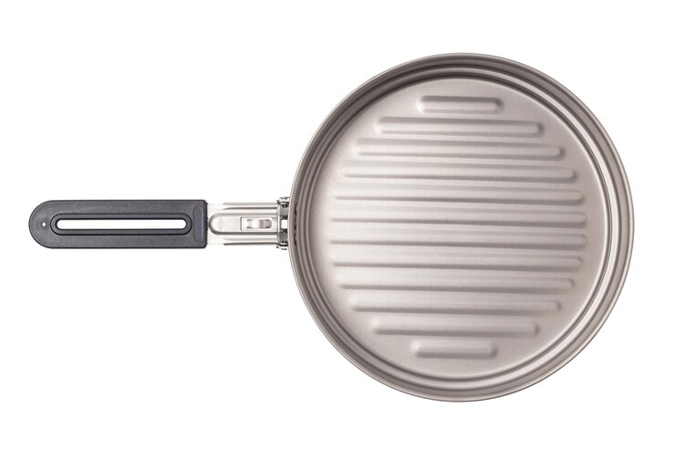 Titanium cookware